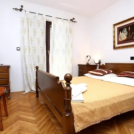 10303a Duće