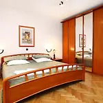 10303a * Duće